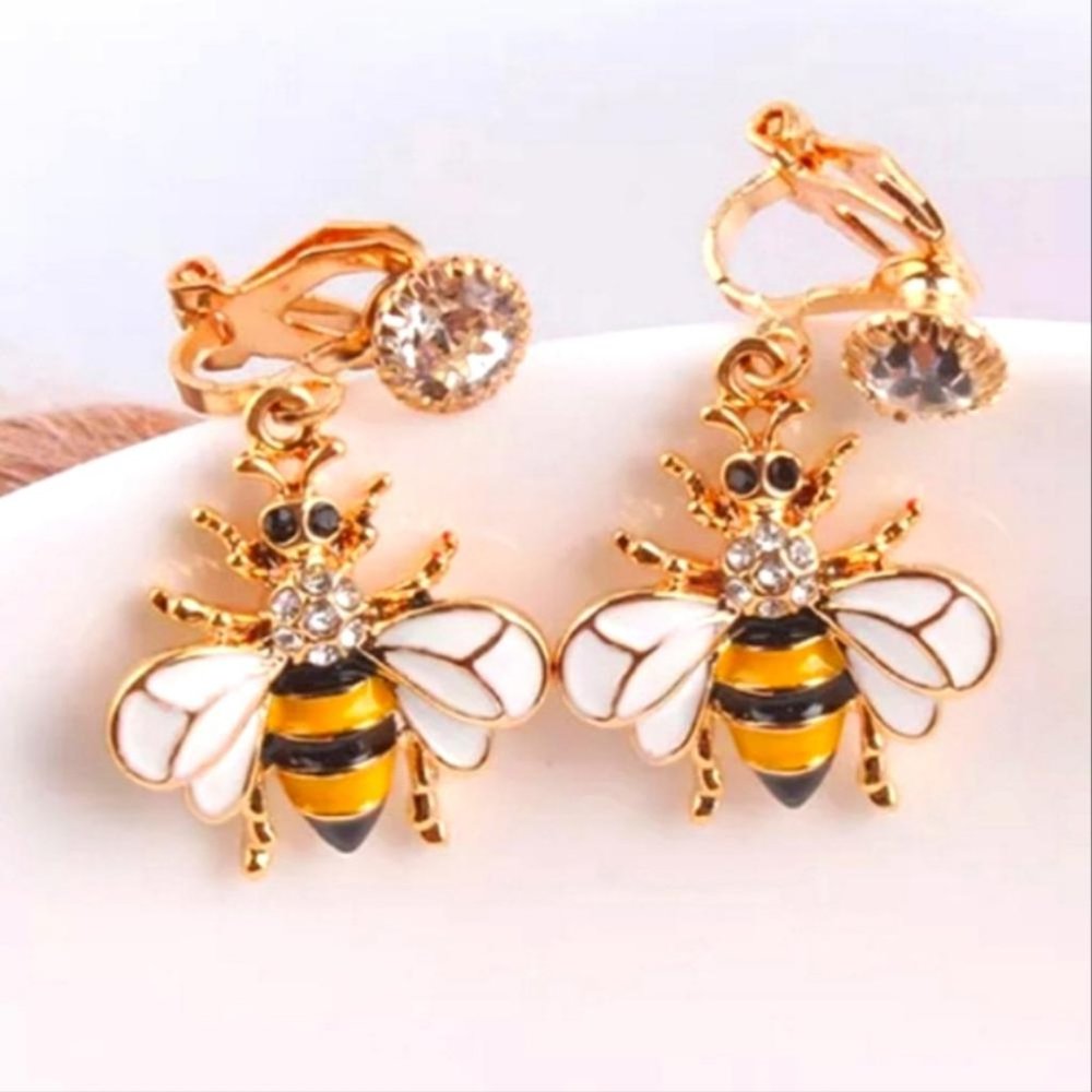 Clip On Bumble Bee 🐝 Lightweight Earrings